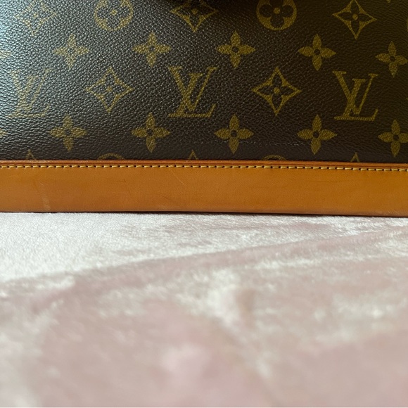 Authentic Louis Vuitton Alma PM - Picture 4 of 9